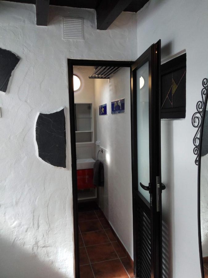 Aloelux Villa !! - Private Villa With Pool , Jacuzzi, Cinema, Massage ,Wonderful View, Art Desing Villa Tias Ngoại thất bức ảnh