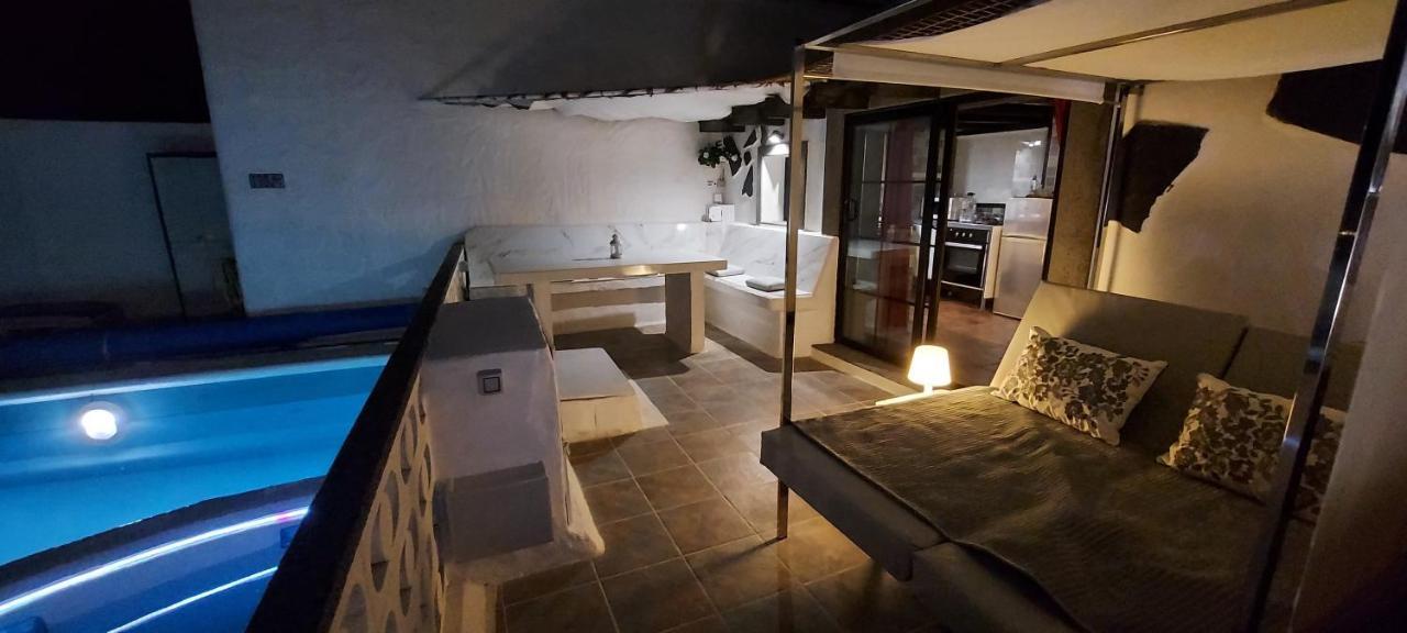 Aloelux Villa !! - Private Villa With Pool , Jacuzzi, Cinema, Massage ,Wonderful View, Art Desing Villa Tias Ngoại thất bức ảnh