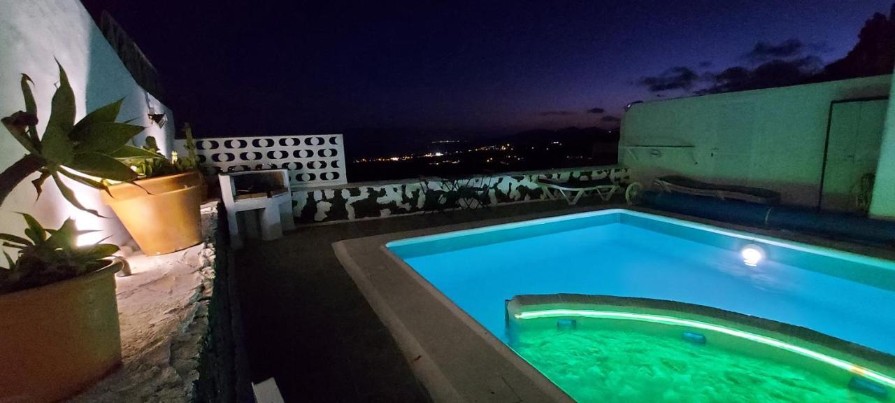 Aloelux Villa !! - Private Villa With Pool , Jacuzzi, Cinema, Massage ,Wonderful View, Art Desing Villa Tias Ngoại thất bức ảnh